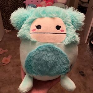 Joelle 8” Bigfoot Squishmallow